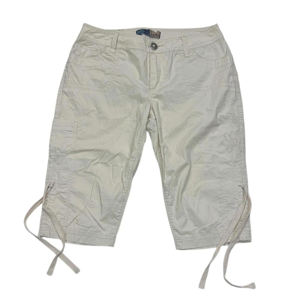 y2k tan capri cargo pants with drawstring detail